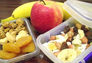 بهترین میان‌وعده‌های وِگن برای محل کار: راهنمایی برای افراد پرمشغله