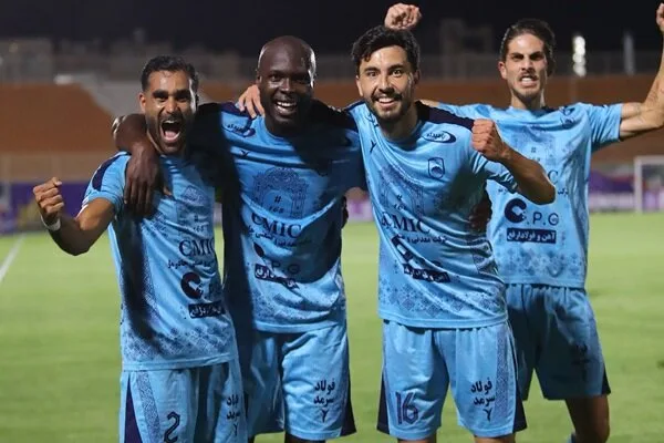 اولین شکست ربیعی در ذوب آهن؛ برد جذاب چادرملو بیرون از خانه